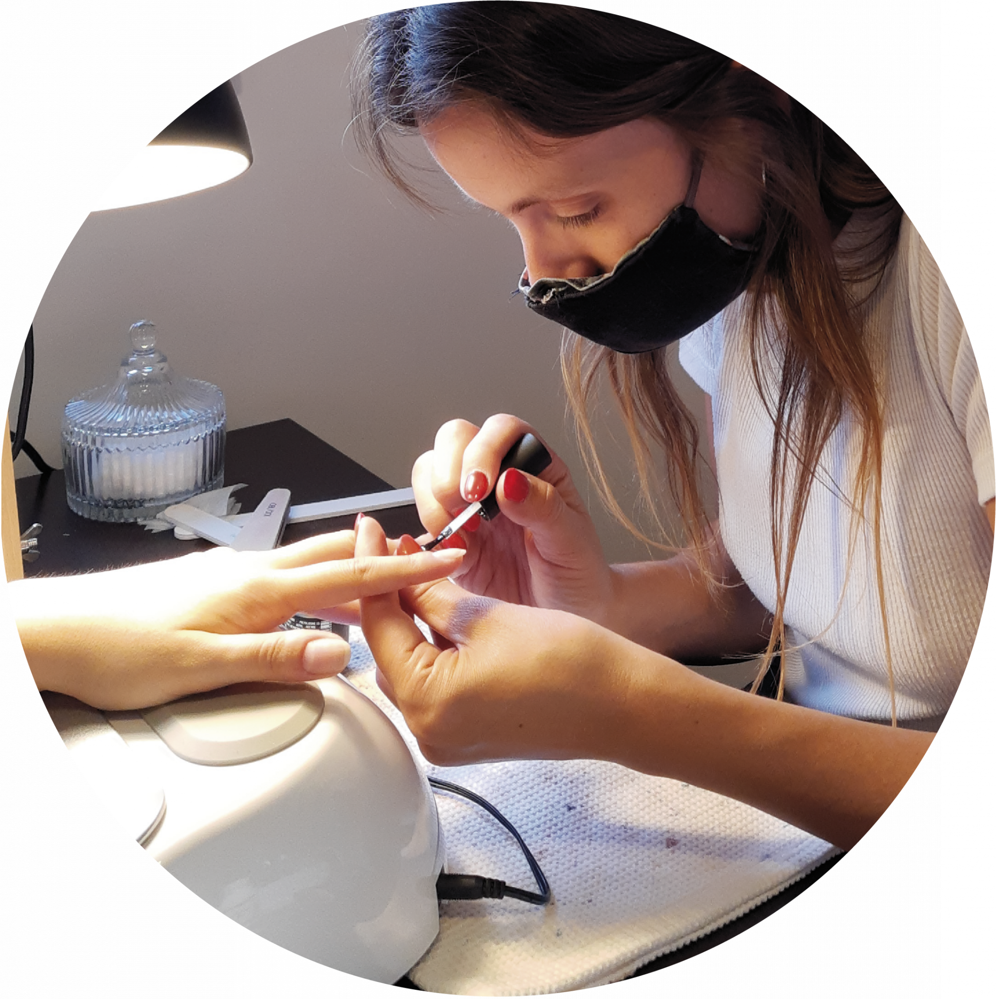 Lari DeBortoli de LDNAILS